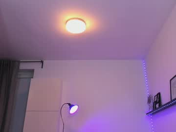 Alexa_Queens Chaturbate stream image from July 10, 2025