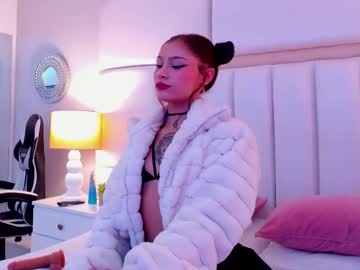 Bellavixenn Chaturbate stream image from July 10, 2025
