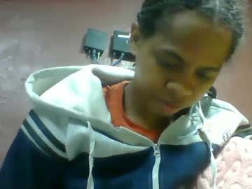 Nirinahfy Chaturbate stream image from July 10, 2025