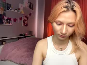 Leyasaolee Chaturbate stream image from July 10, 2025