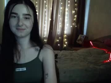 Krisbadass Chaturbate stream image from July 10, 2025