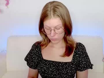 Lilly_Belly Chaturbate stream image from July 10, 2025