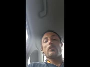 Trackisback Chaturbate stream image from July 10, 2025