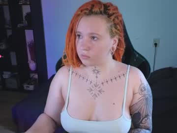 Evaredmooon Chaturbate stream image from July 10, 2025