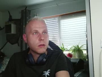 Kinnng10 Chaturbate stream image from July 10, 2025