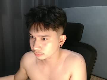 Gr4ycat Chaturbate stream image from July 10, 2025