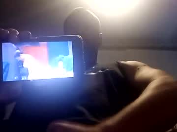 Uplatenhorny2379 Chaturbate stream image from July 10, 2025