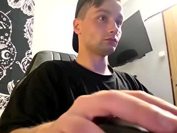 Qubikq Chaturbate stream image from July 10, 2025