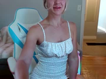 Candicamgirl stream image from July 10, 2025
