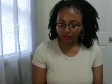 Carmellovekisses Chaturbate stream image from July 10, 2025
