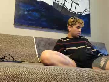 Leftmynuts Chaturbate stream image from July 10, 2025