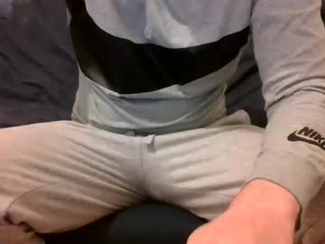 Frowx Chaturbate stream image from July 11, 2025