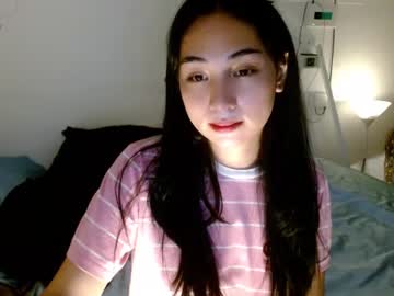 Sweetlilly_18 Chaturbate stream image from July 11, 2025