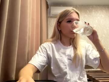 Rosy_Mirage Chaturbate stream image from July 11, 2025