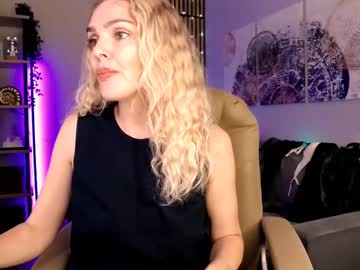Monicharm Chaturbate stream image from July 11, 2025