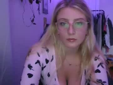 Rosiealone Chaturbate stream image from July 11, 2025