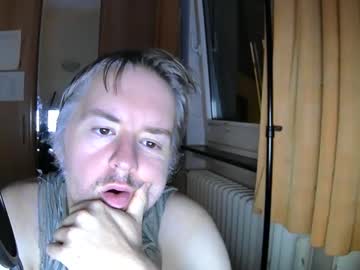 Manukuscheln Chaturbate stream image from July 11, 2025