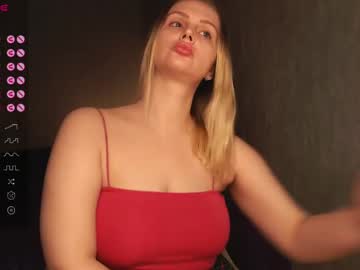 Nutcrewlove Chaturbate stream image from July 11, 2025