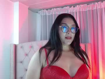 Strawlux Chaturbate stream image from July 11, 2025