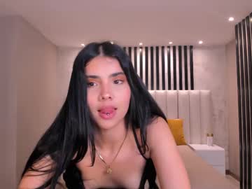 Mialaurence_ stream image from July 11, 2025