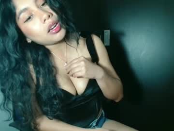 Karolinecute Chaturbate stream image from July 11, 2025