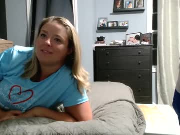 Hotmilfkristonminler Chaturbate stream image from July 12, 2025