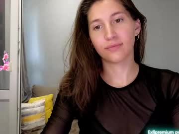 Marrycolins Chaturbate stream image from July 12, 2025