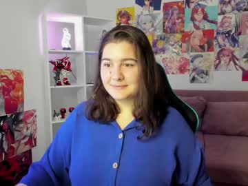 Claireeverly Chaturbate stream image from July 12, 2025