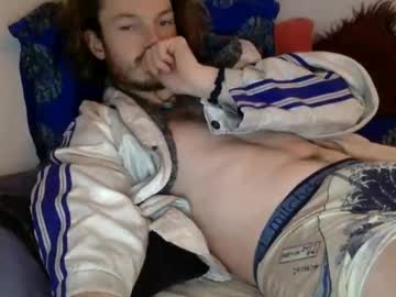 Yunggeezer Chaturbate stream image from July 12, 2025