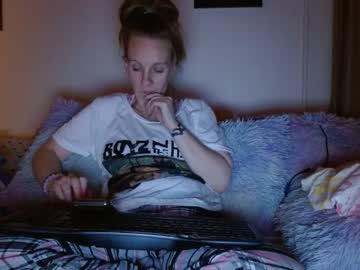 Milastoned Chaturbate stream image from July 12, 2025