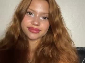 Merylhassell Chaturbate stream image from July 12, 2025