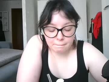 Ninaglow Chaturbate stream image from July 12, 2025