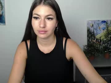 Trinny_Love Chaturbate stream image from July 12, 2025