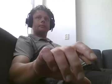 Cocolocoz Chaturbate stream image from July 12, 2025