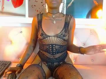 Loretsilk Chaturbate stream image from July 12, 2025