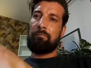 Dogui198548 Chaturbate stream image from July 13, 2025