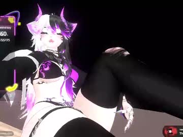 Kittenlush Chaturbate stream image from July 13, 2025