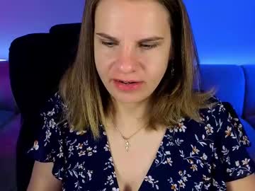 Deyniswarm Chaturbate stream image from July 13, 2025