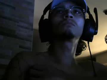 Itsdabo Chaturbate stream image from July 13, 2025