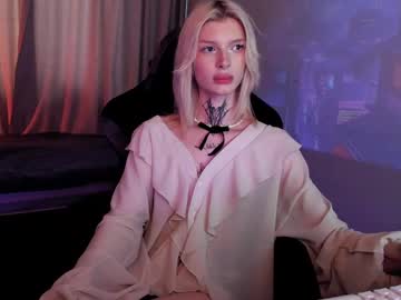 Hotchubently Chaturbate stream image from July 13, 2025