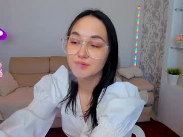 Lynbrickell Chaturbate stream image from July 13, 2025