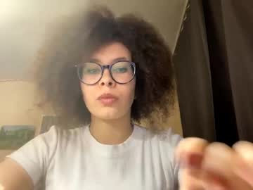 Honey_Glimmer Chaturbate stream image from July 13, 2025