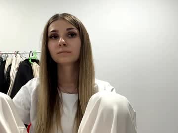 Dream_Petal Chaturbate stream image from July 13, 2025