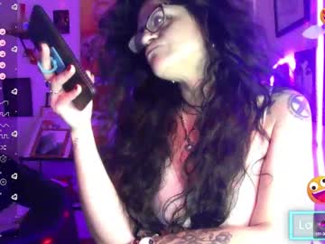 Ravenandsin Chaturbate stream image from July 14, 2025