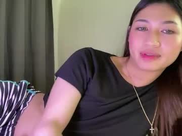 Francine_Moore Chaturbate stream image from July 14, 2025