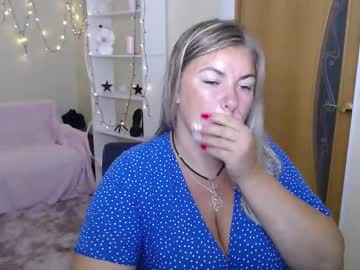 Nikaskylink Chaturbate stream image from July 14, 2025