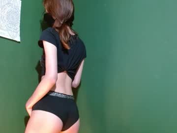 Roxiehood Chaturbate stream image from July 14, 2025