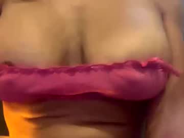 Leana981612 Chaturbate stream image from July 14, 2025