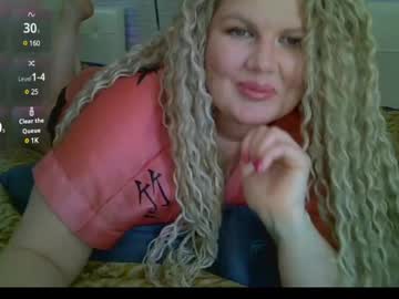 Vellinka Chaturbate stream image from July 14, 2025