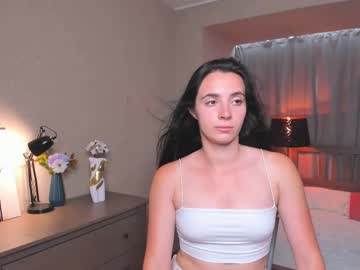 Fannybasil Chaturbate stream image from July 14, 2025